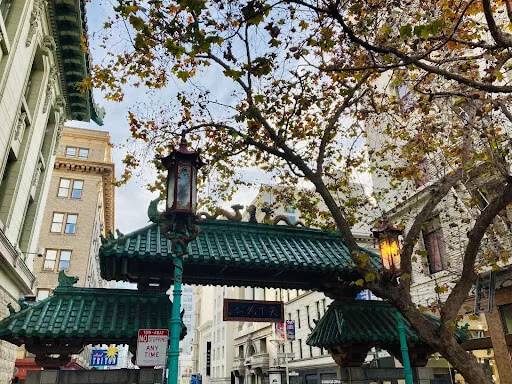 Dragon Gate, Chinatown (San Francisco, California USA) --By Kyra